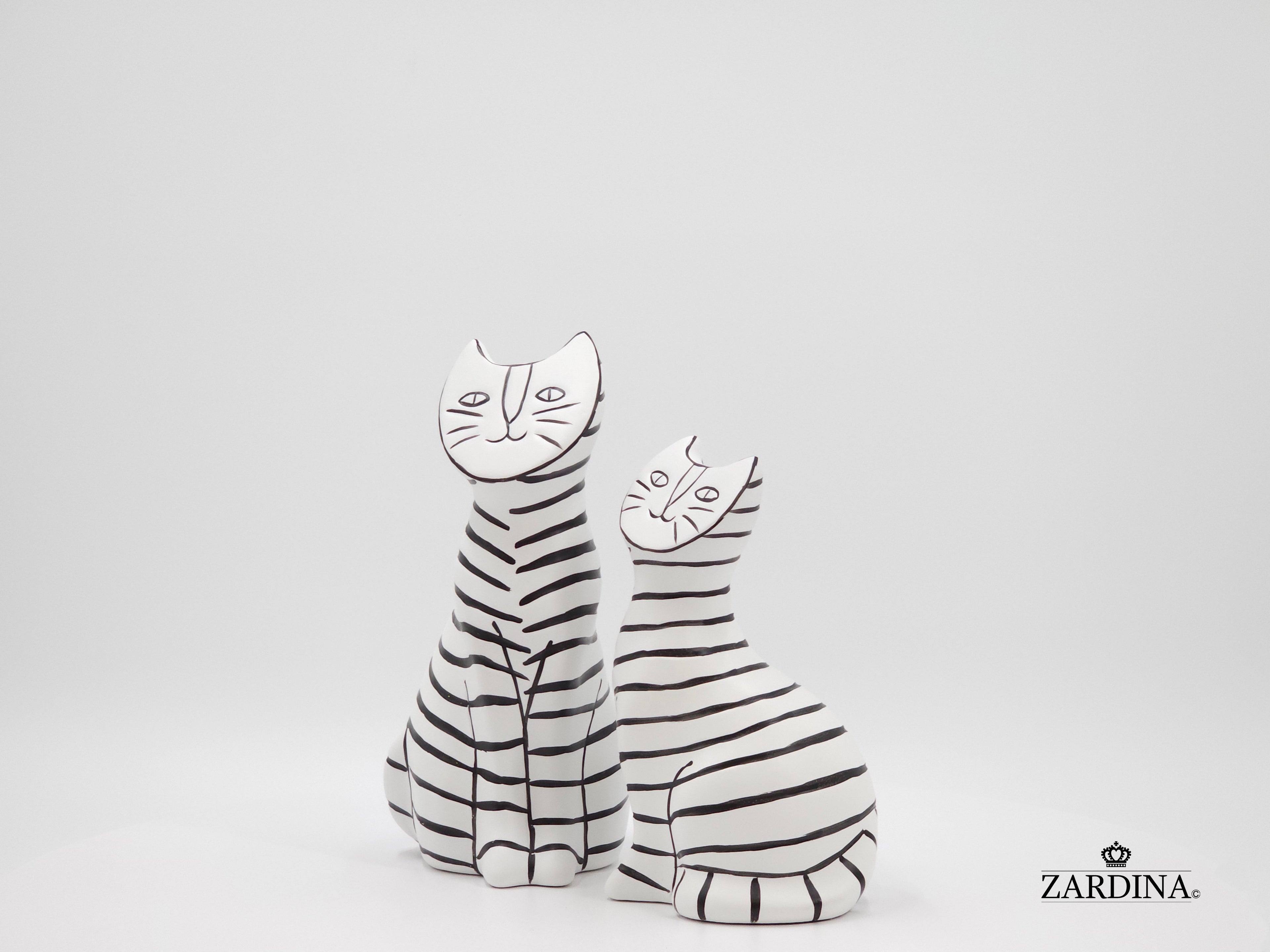 White Smiley Kittens Hand Painted Art Deco Cat Sculpture Ornament Statue