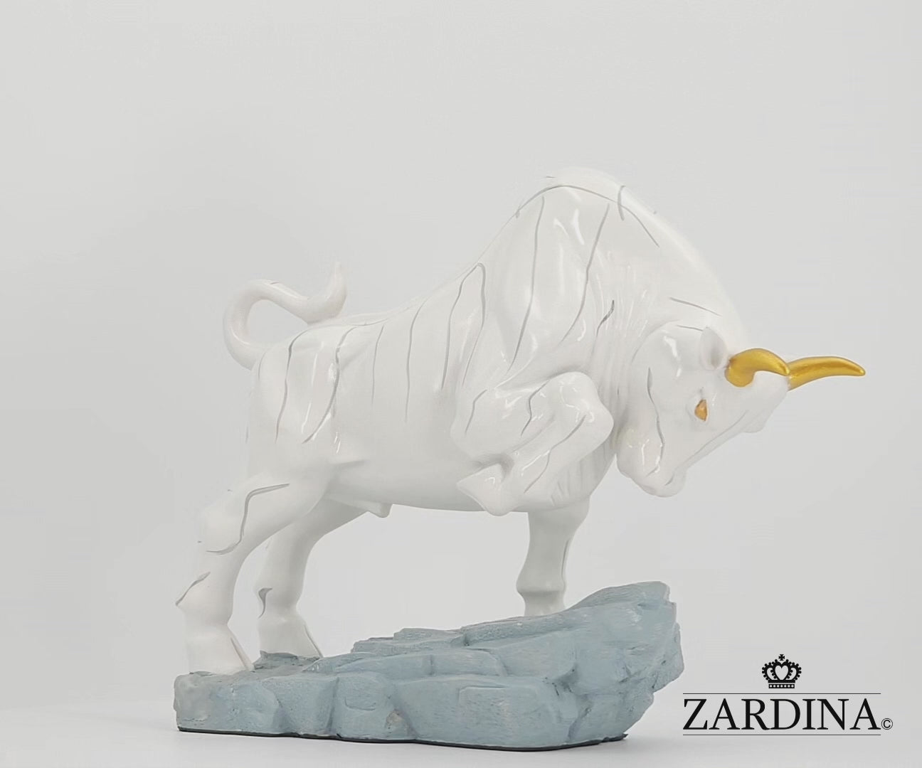 Bull In The Ring Art Sculpture Ornament statue Interior Décor